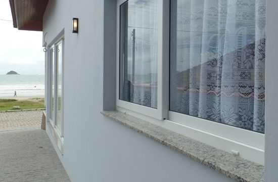 Soleiras de porta e janela em Granito Arabesco